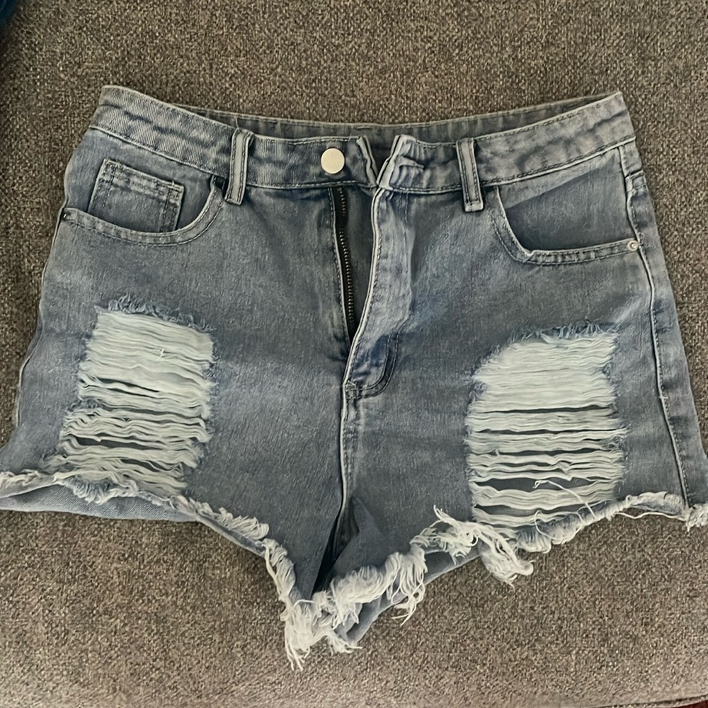 Ripped jeans shorts high waisted